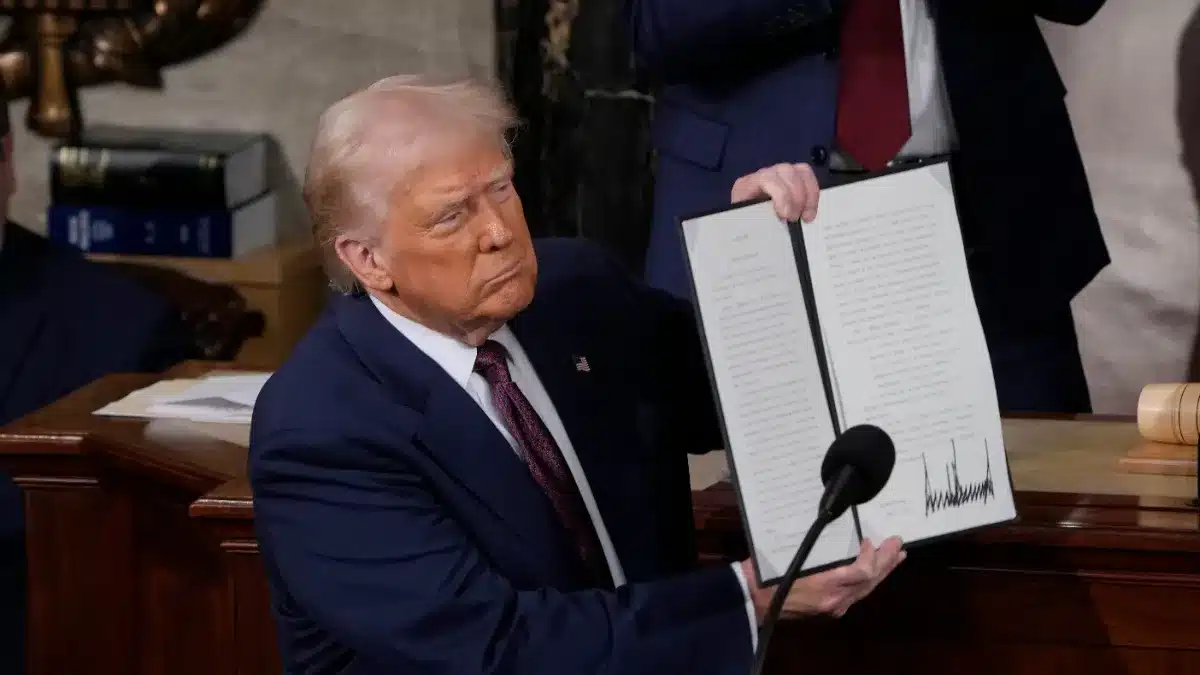 U.S. Appellate Court Blocks Trump’s Use of the Alien Enemies Act Against Venezuelan Gang Members